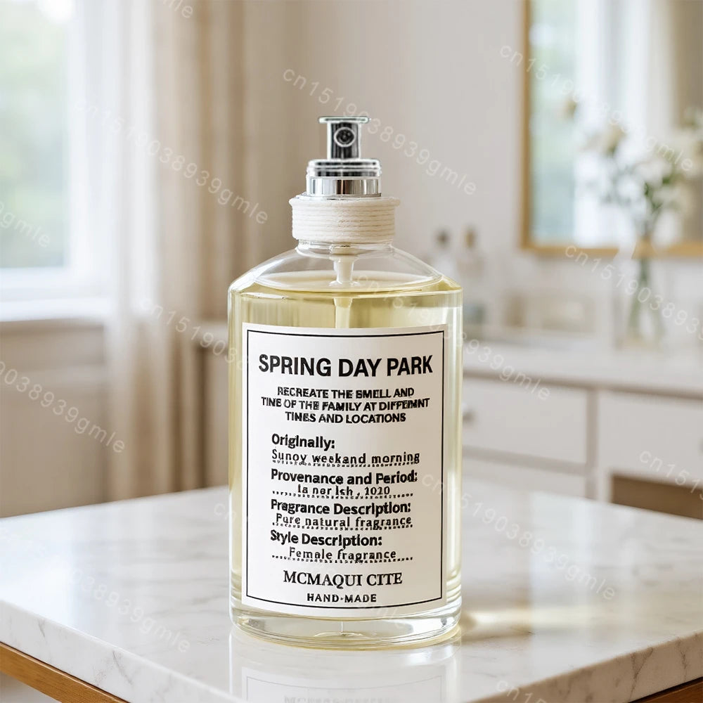 Parfum pour femme, parfum floral, fruité, boisé, parfum jasmin, cèdre, musc, agrumes, eau de toilette longue durée.