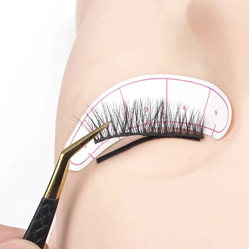 Pince à épiler pour cils et sourcils, pince à épiler de haute précision en acier inoxydable, outils de beauté pour femmes, 1 pièce