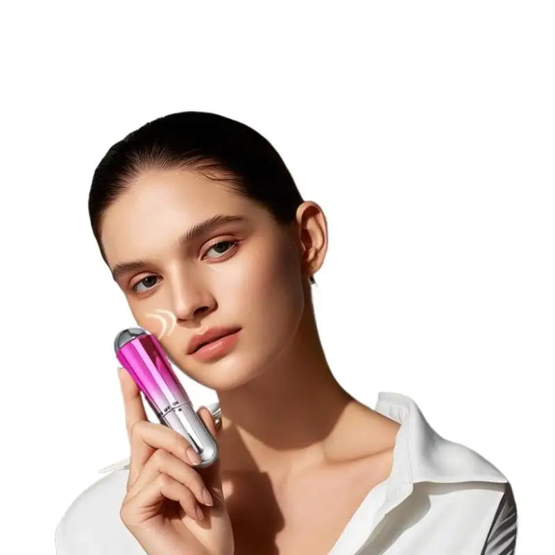 Appareil de massage facial électrique multifonctionnel pour le soin et la beauté du visage : nettoie, rajeunit et lifte la peau.