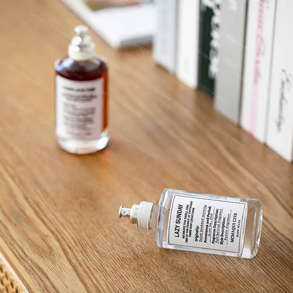 Parfum pour femme, parfum floral, fruité, boisé, parfum jasmin, cèdre, musc, agrumes, eau de toilette longue durée.