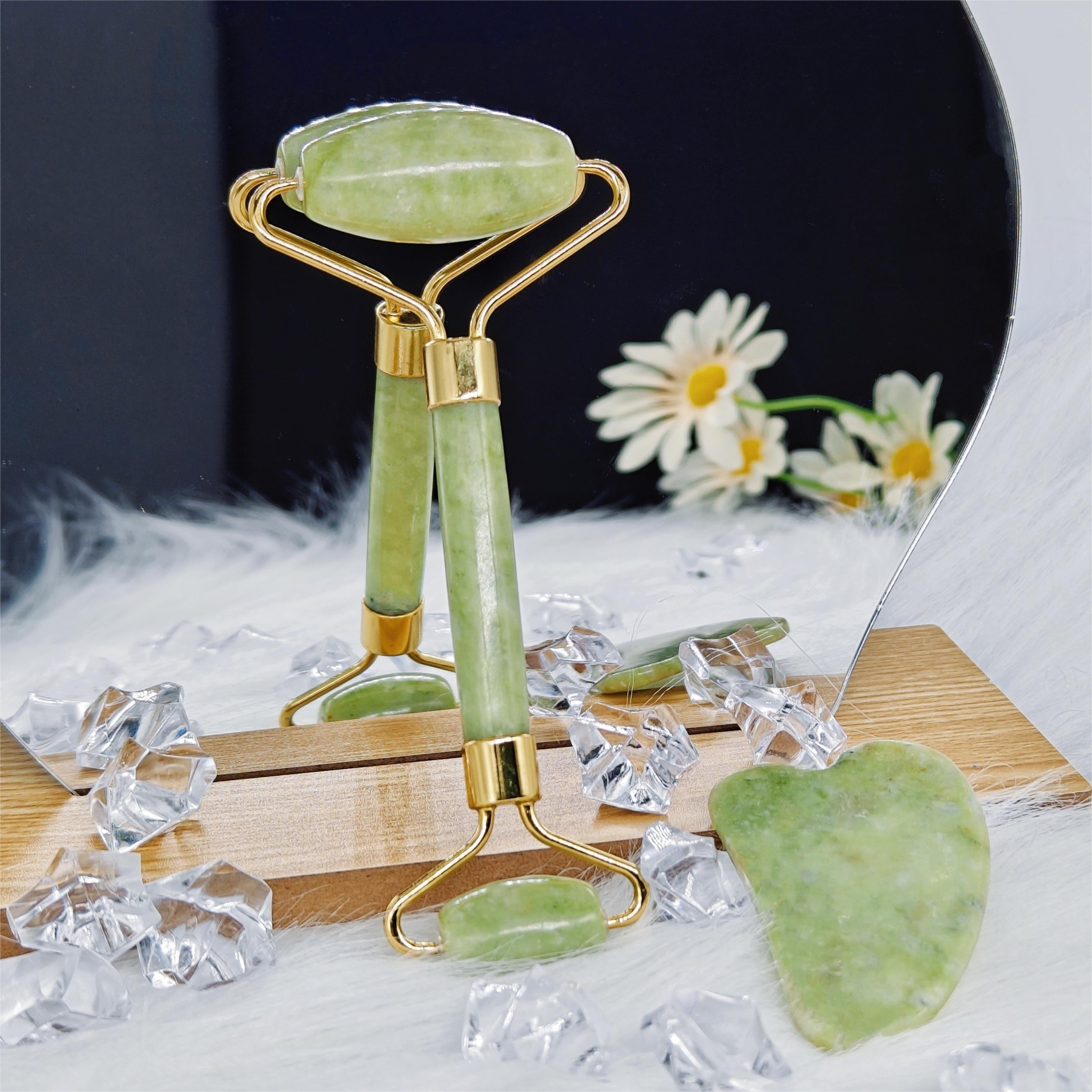 Lot de 2 planches Gua Sha pour massage facial, outils spécialisés pour les instituts de beauté, pour affiner le visage et le cou, sans piles.